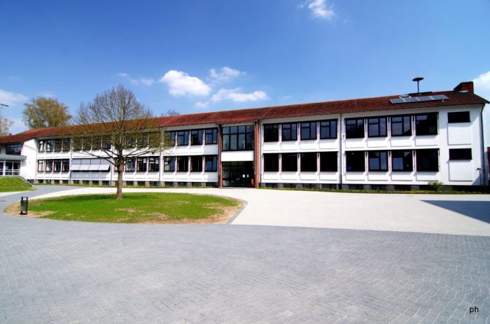 Lothar-Kahn-Schule Hauptgebäude